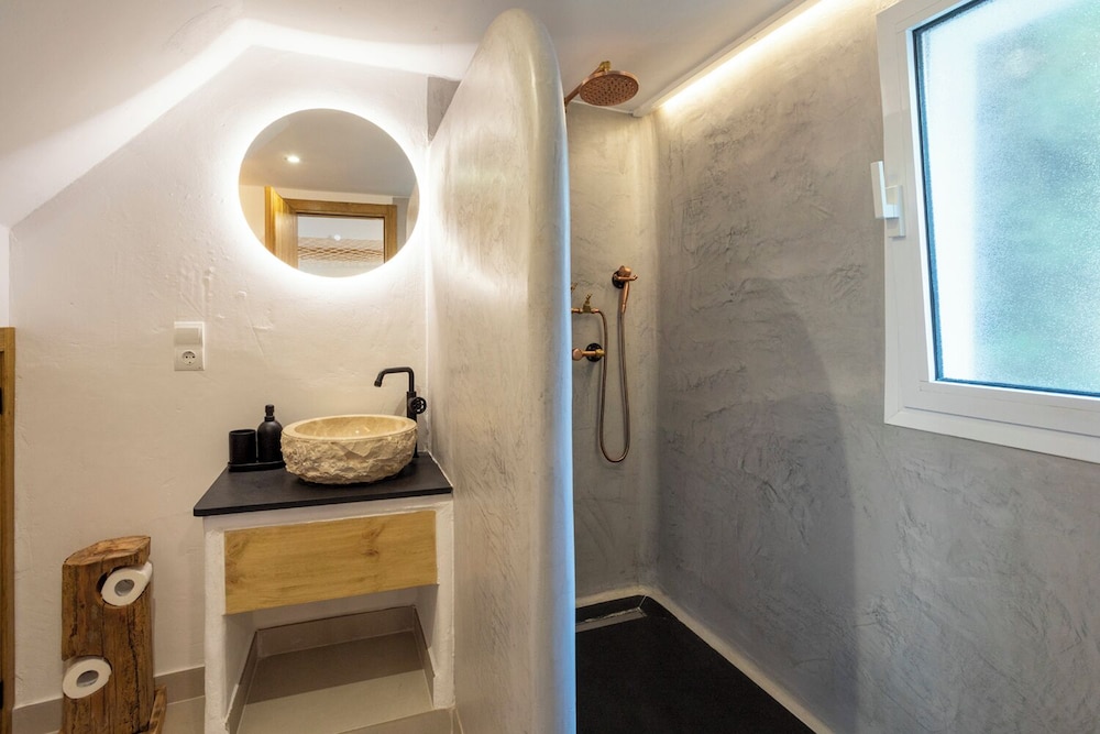 Villa photo 2