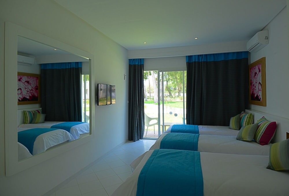 Superior Quadruple Room photo 3