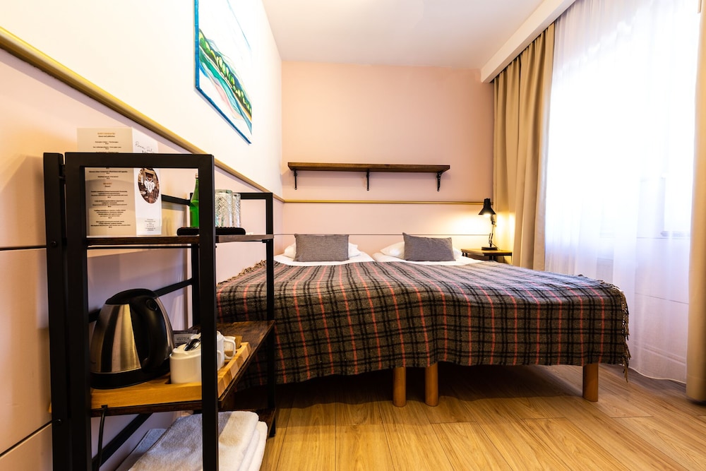 Basic Double Room photo 2