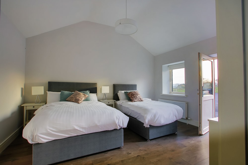 Deluxe Triple Room, Garden View