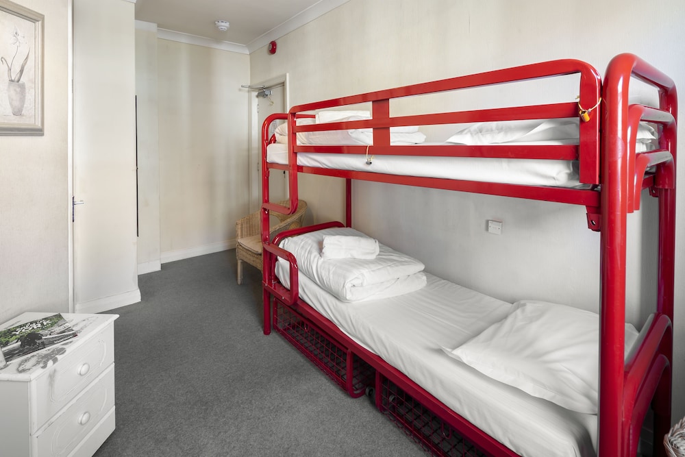 4-Bed Private Dormitory Room, Ensuite photo 2