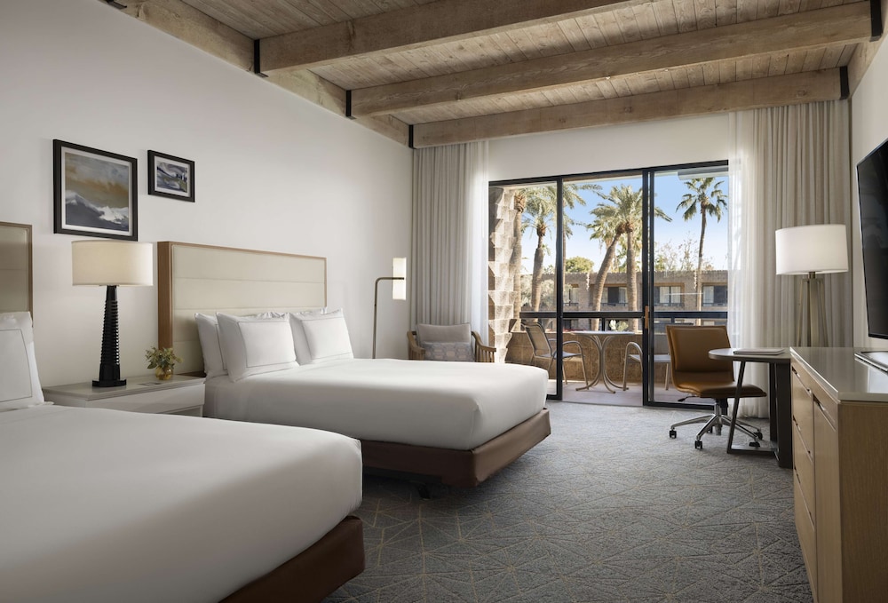 Room, 2 Queen Beds, Poolside (Roll-In Shower) - Photo 2