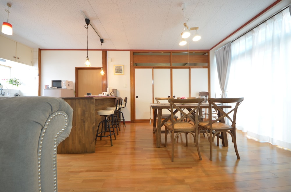 Private Vacation Home - Photo 11
