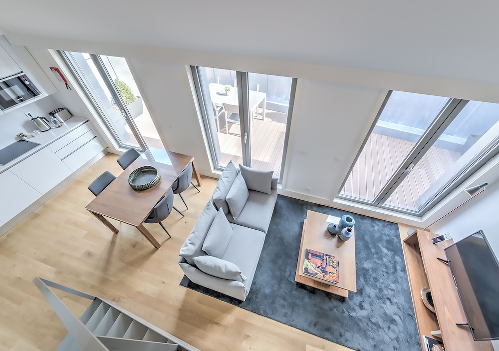 Deluxe Apartment, Multiple Beds, Pool Access (Duplex)