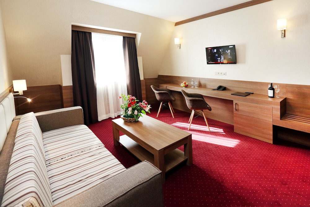 Family Suite (2 bathrooms) photo 1