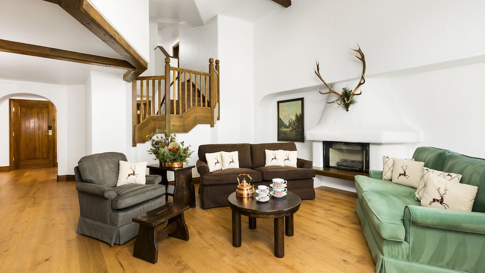 Vail Mountain 2 Bedroom Suite 1 King and 2 Doubles Bi Level - Photo 3