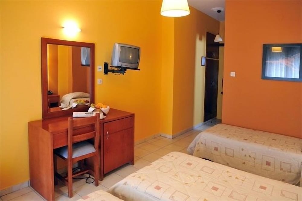 Triple Room, Garden View photo 1