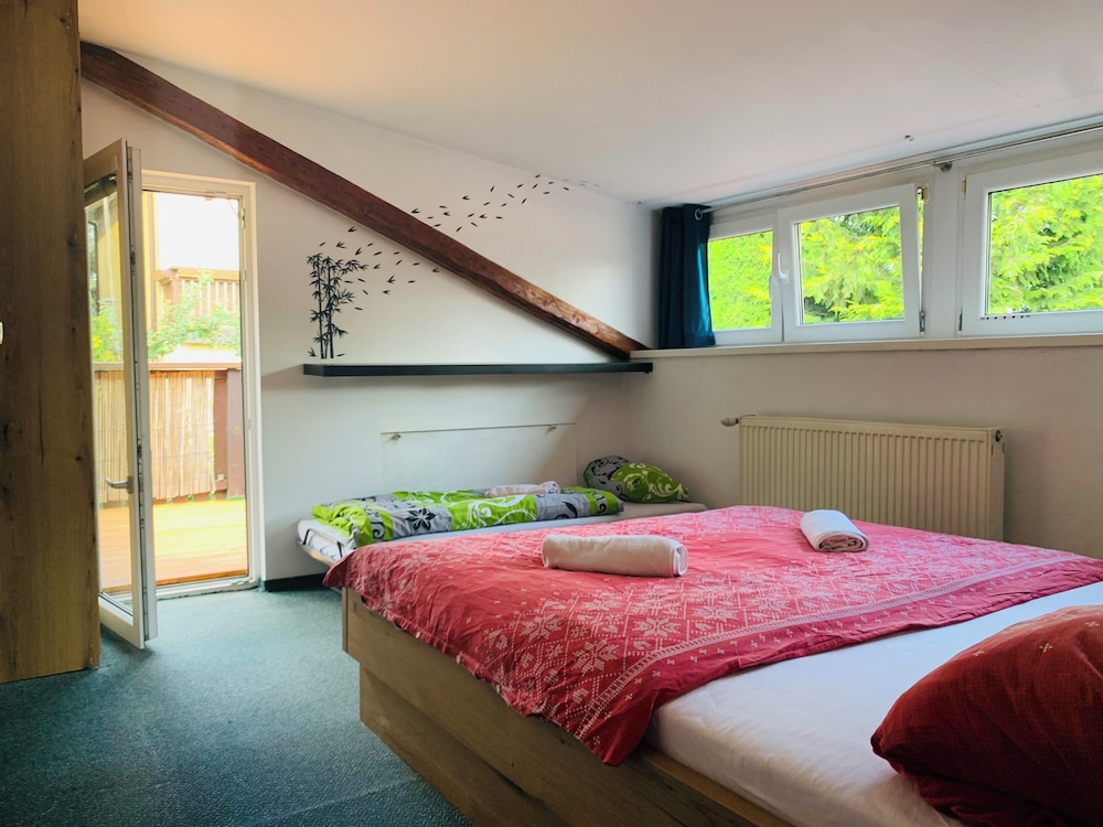 Studio Suite, 2 Bedrooms, Garden View photo 3