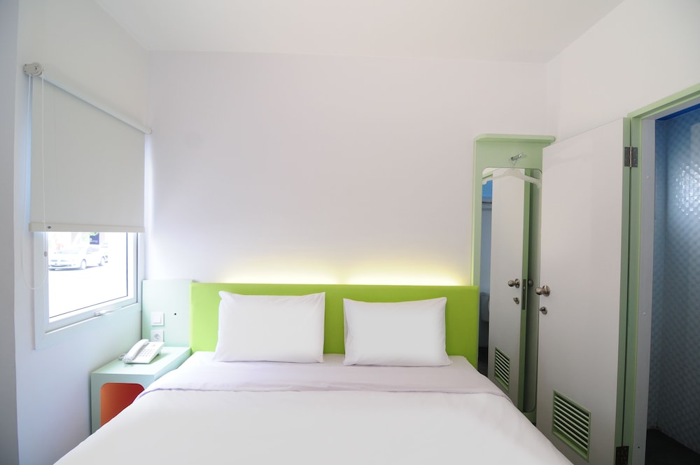 Standard Room (Hollywood) photo 3