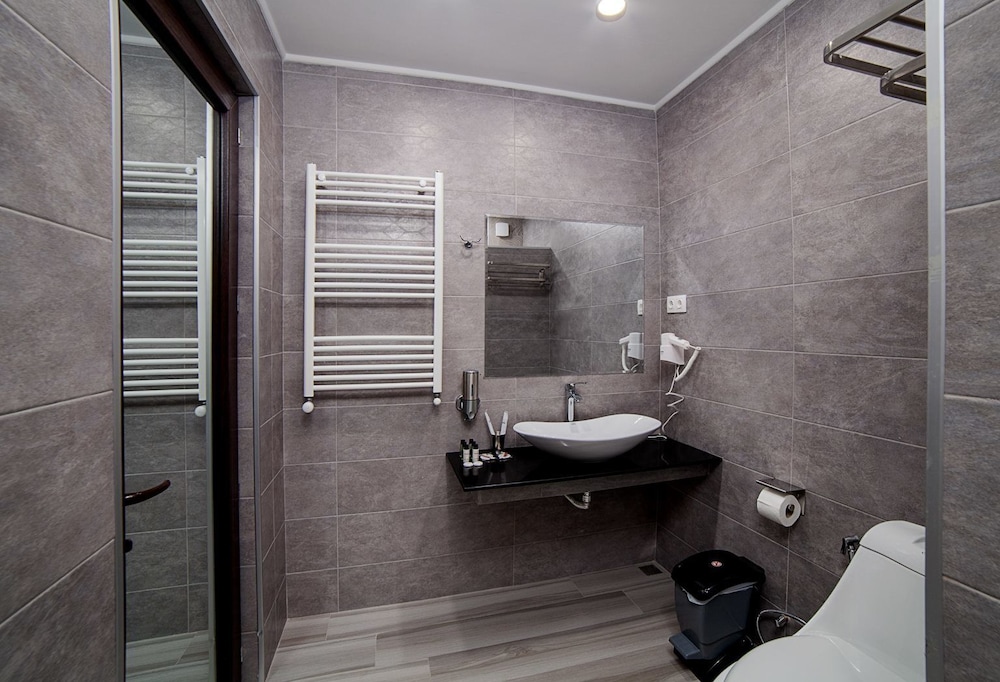 Standard Triple Room photo 2