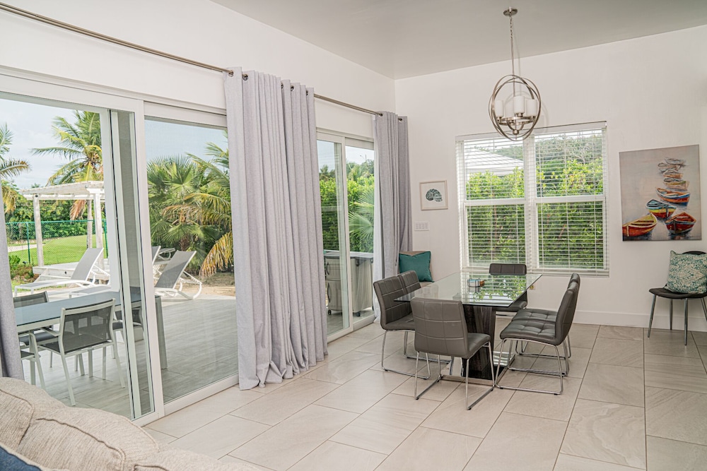 Deluxe Villa, 2 Bedrooms, Garden View photo 2