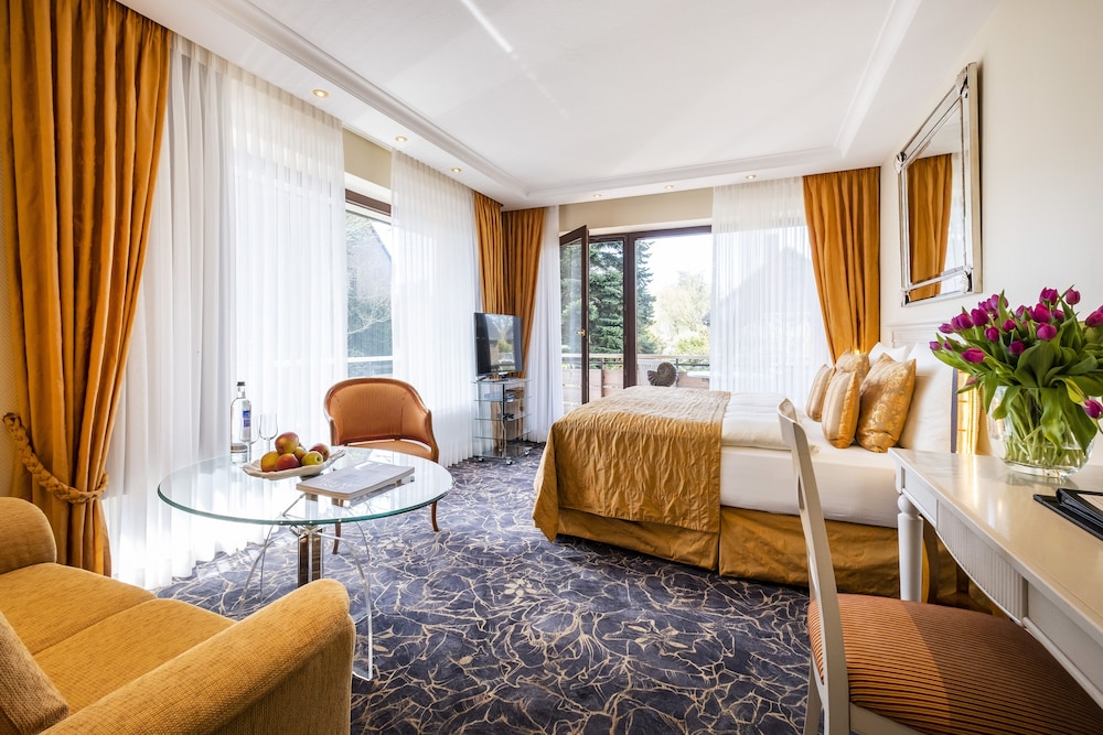 Junior Suite, 1 Bedroom, Balcony (100m from the beach)