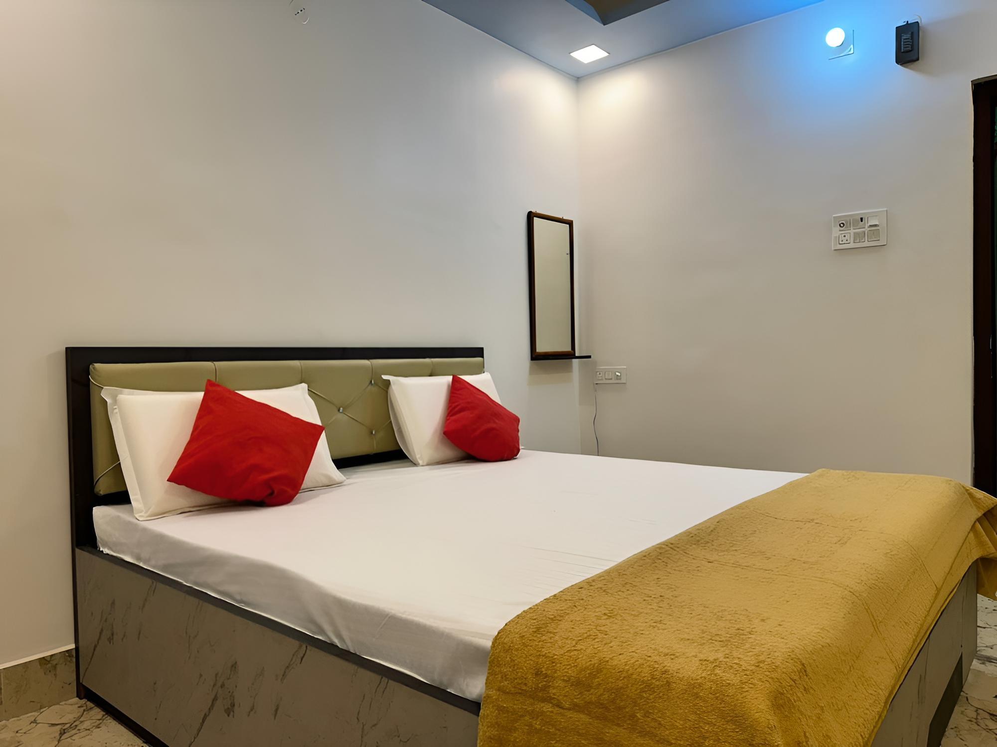 Classic Double Room, City View - Photo 4