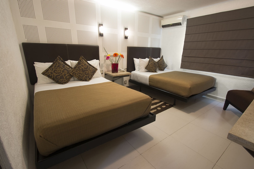 Standard Room (2 camas matrimoniales)