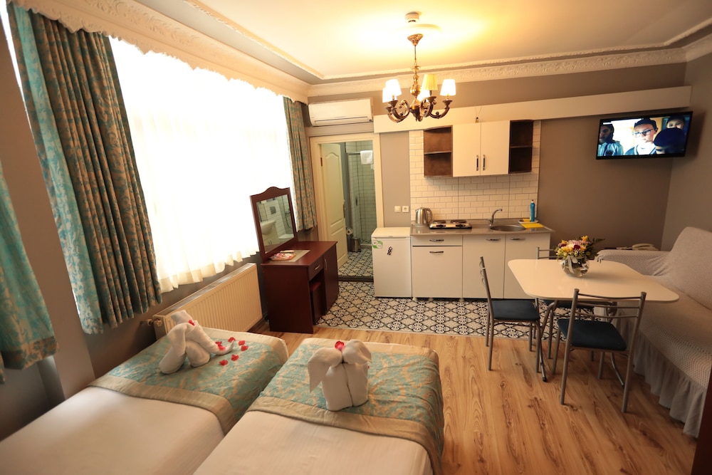 Family Room (Superior) photo 2
