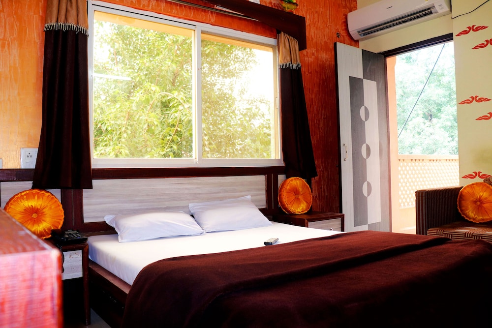 Deluxe AC River View