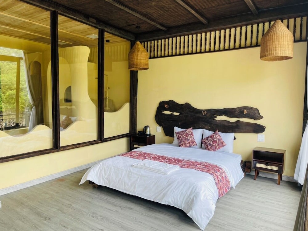 Luxury Double Room, Balcony, River View photo 3