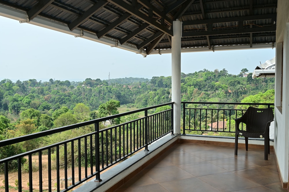Deluxe Double Room, Mountain View photo 2