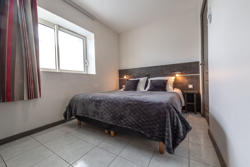Superior Double Room, 1 Queen Bed - Photo 2