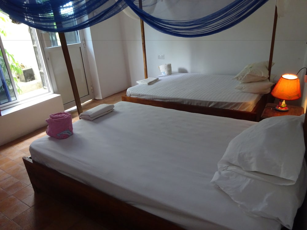 Economy Double Room, 2 Double Beds