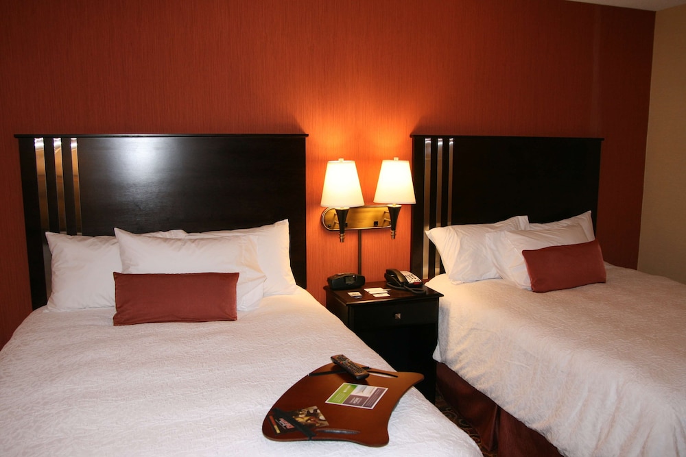 Room, 2 Queen Beds - Photo 2