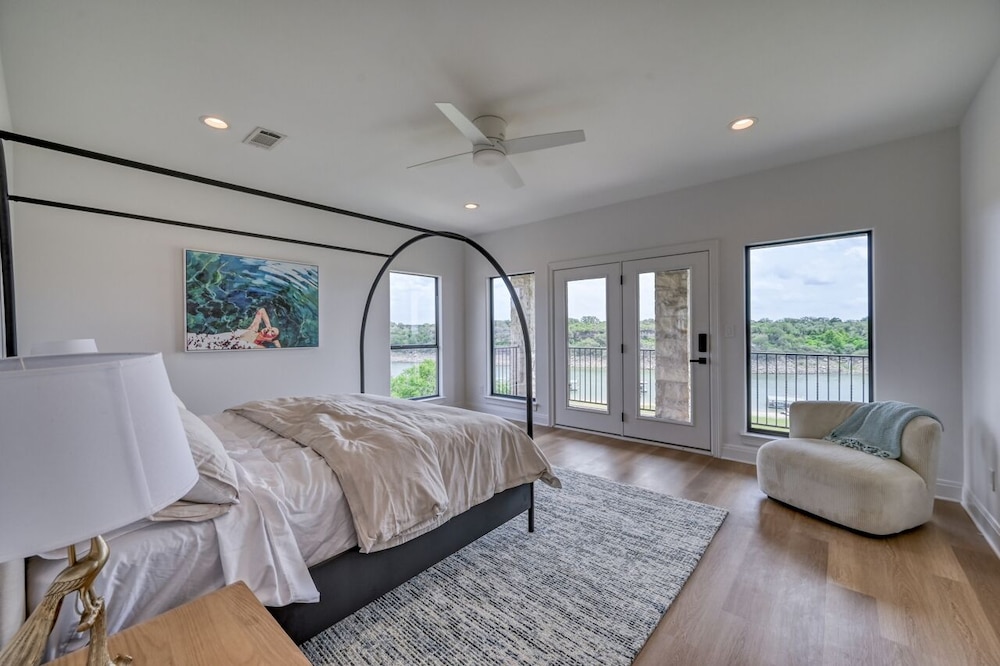 House, Multiple Beds, Patio photo 1