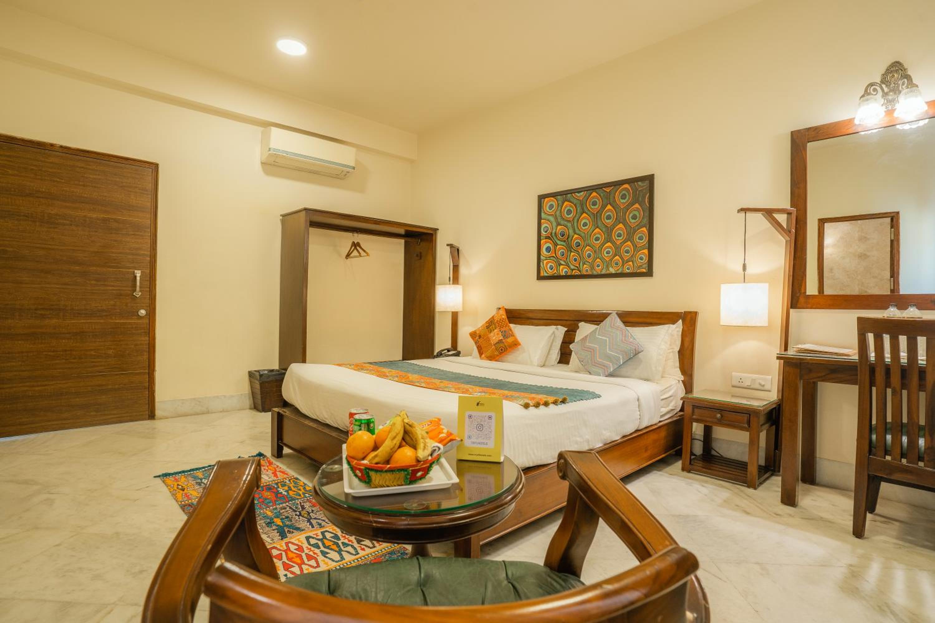 Super Deluxe Room - Photo 9