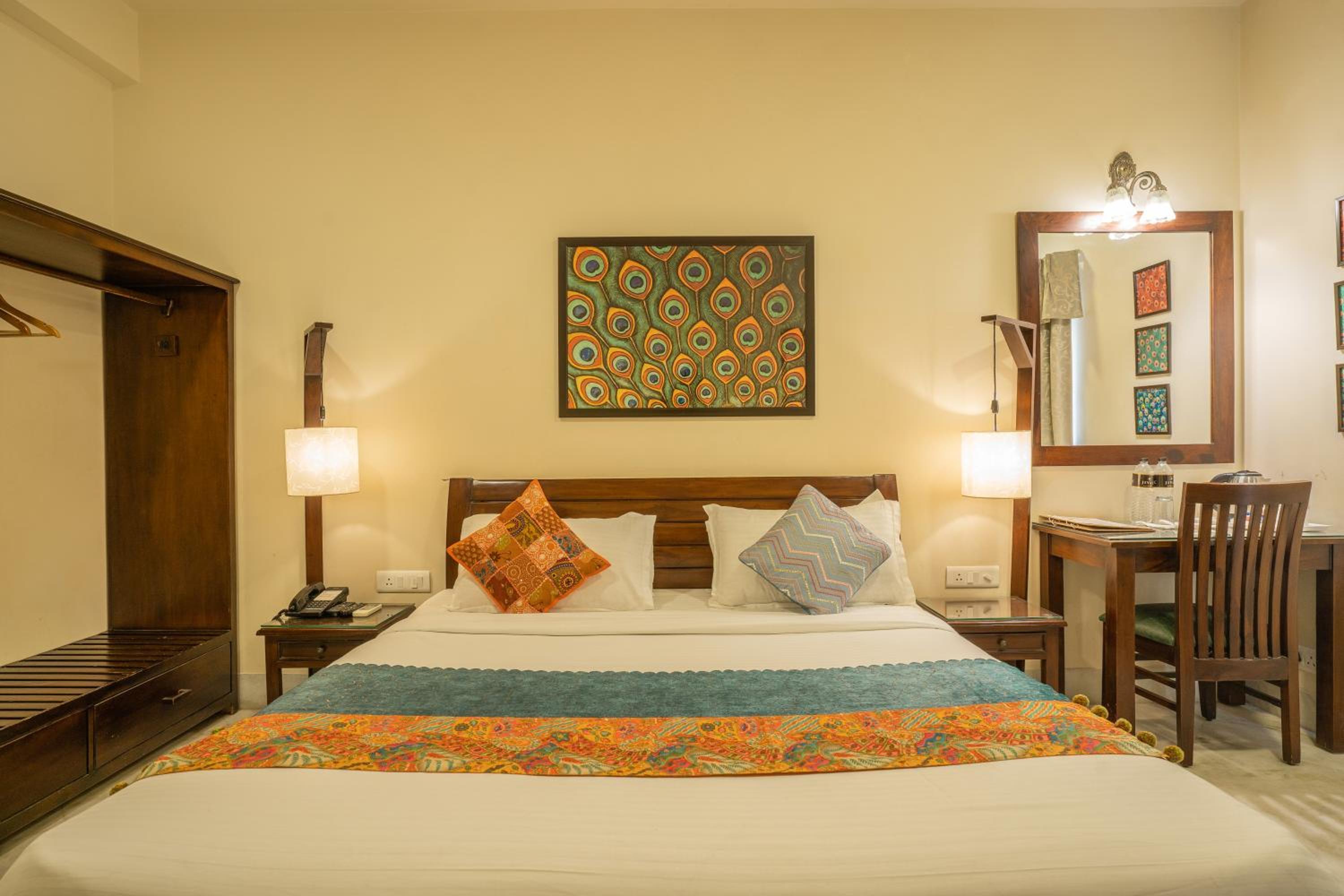 Super Deluxe Room - Photo 12