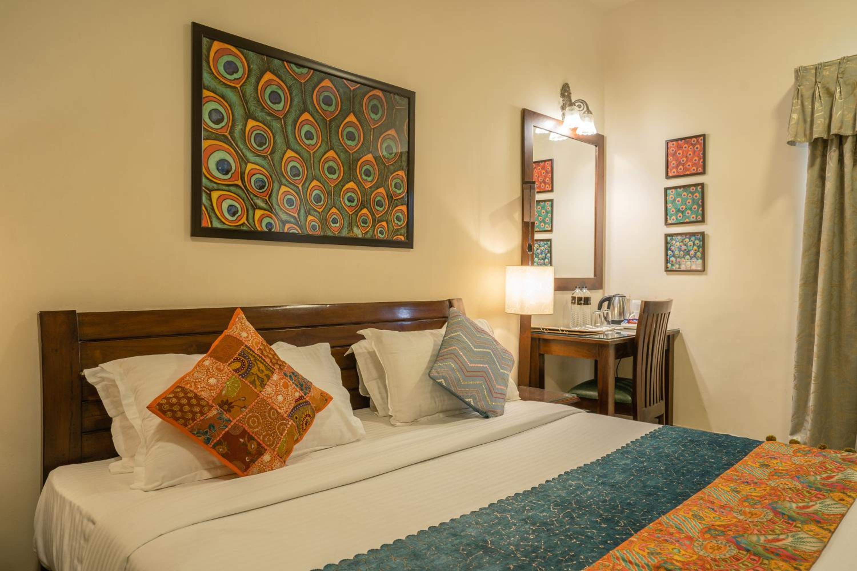 Super Deluxe Room - Photo 13