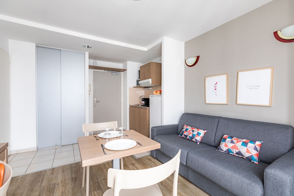 Standard Apartment - Photo 4