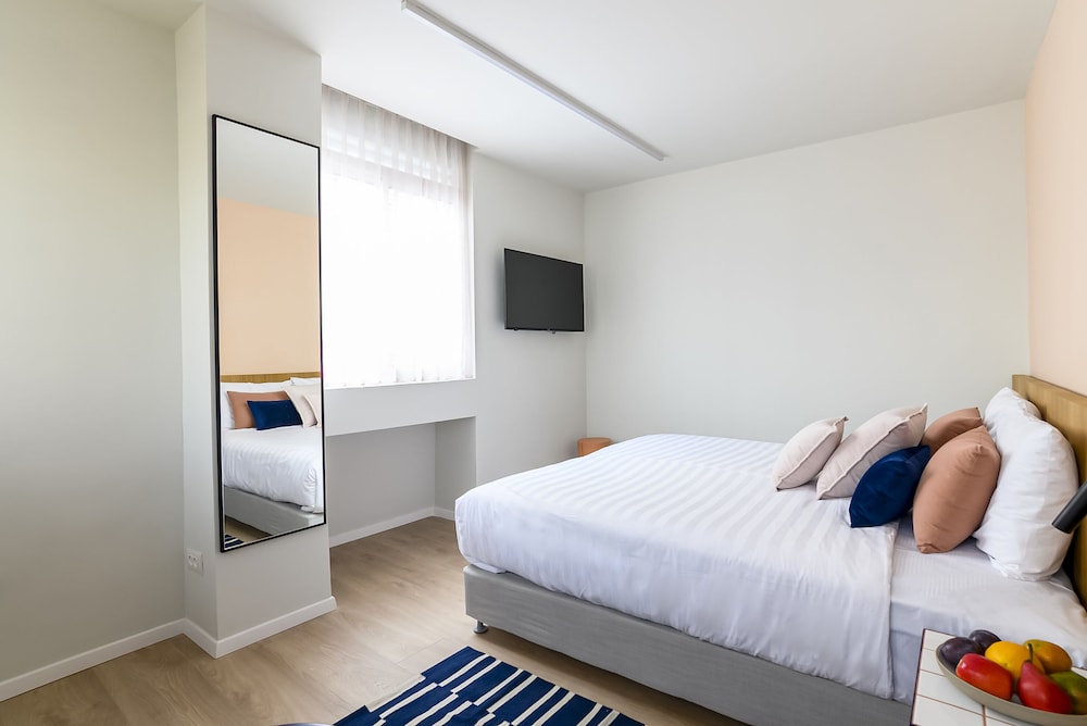 Premium Double or Twin Room - Photo 3