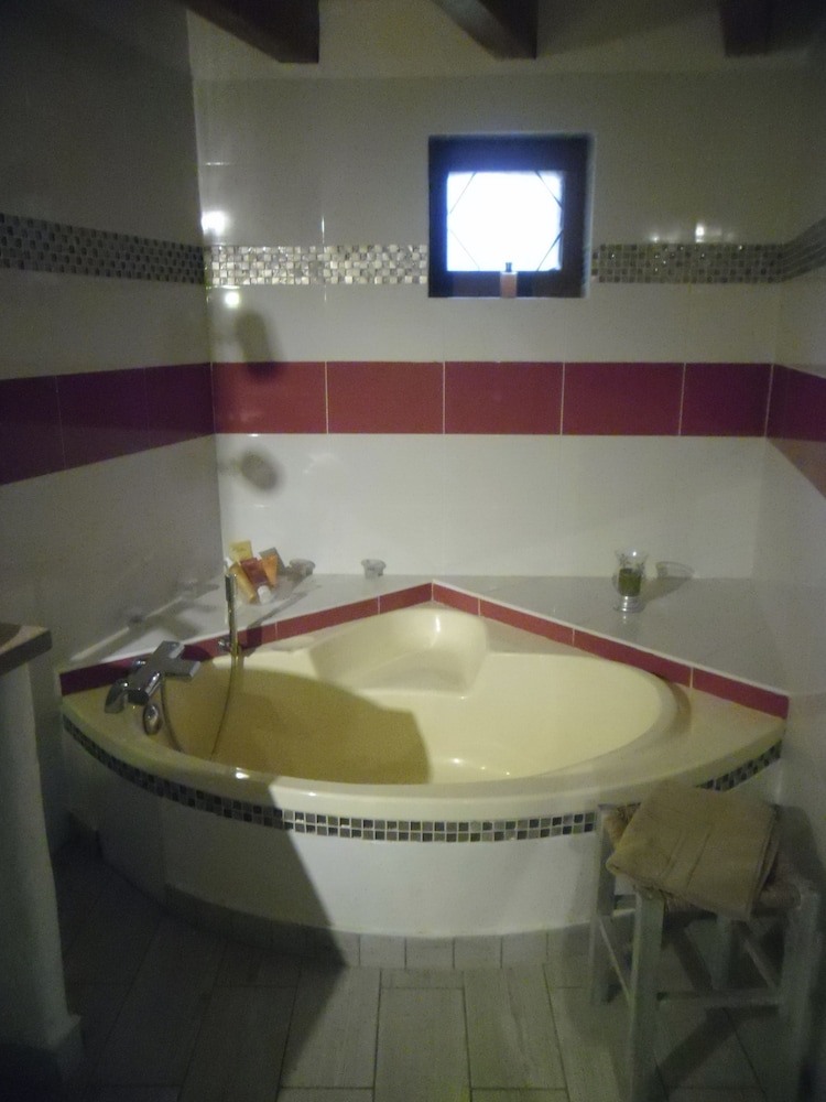 Deluxe Double Room (Santa Anita) photo 2