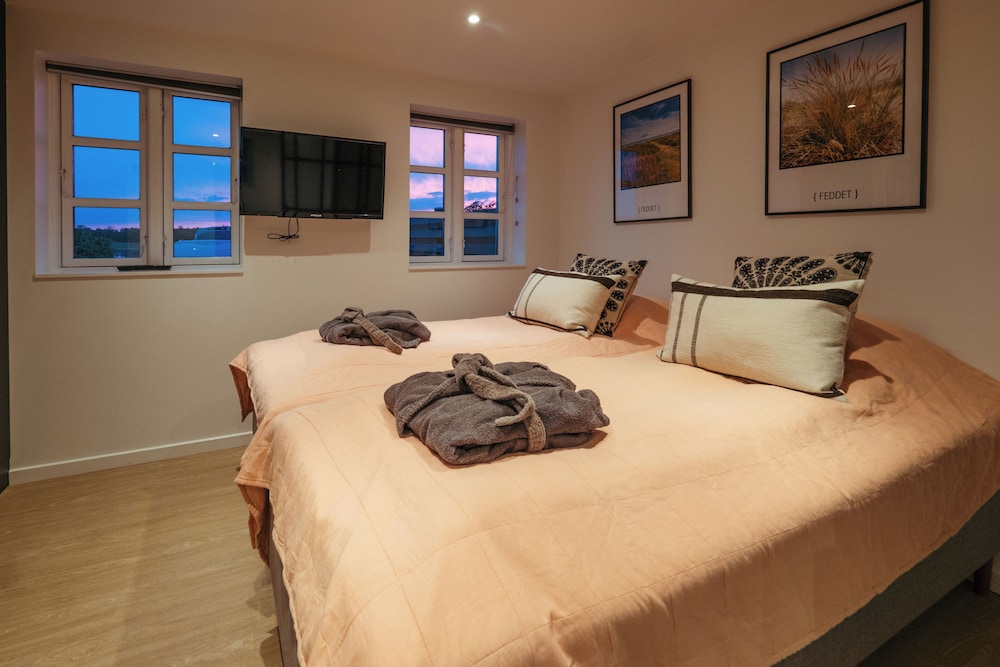 Luxury Apartment photo 2