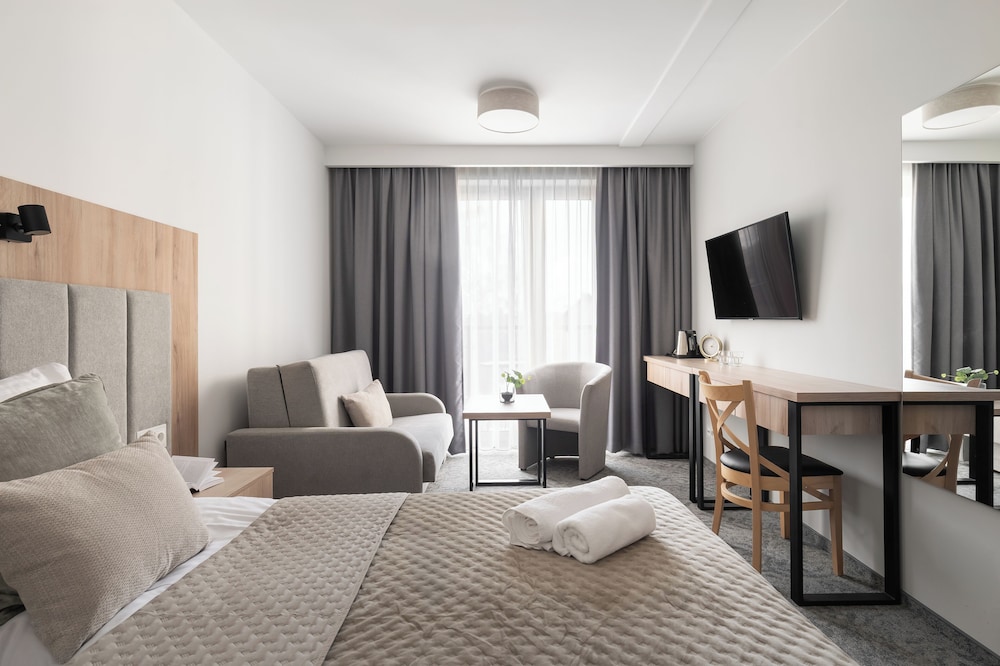 Superior Double or Twin Room photo 3