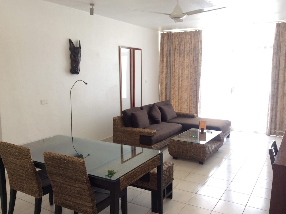 1 Bedroom Hibiscus Apartment - Photo 9