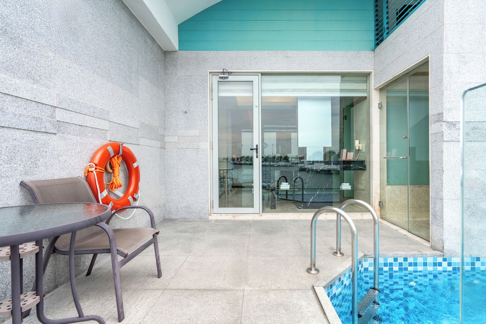Executive Pool Villa photo 3