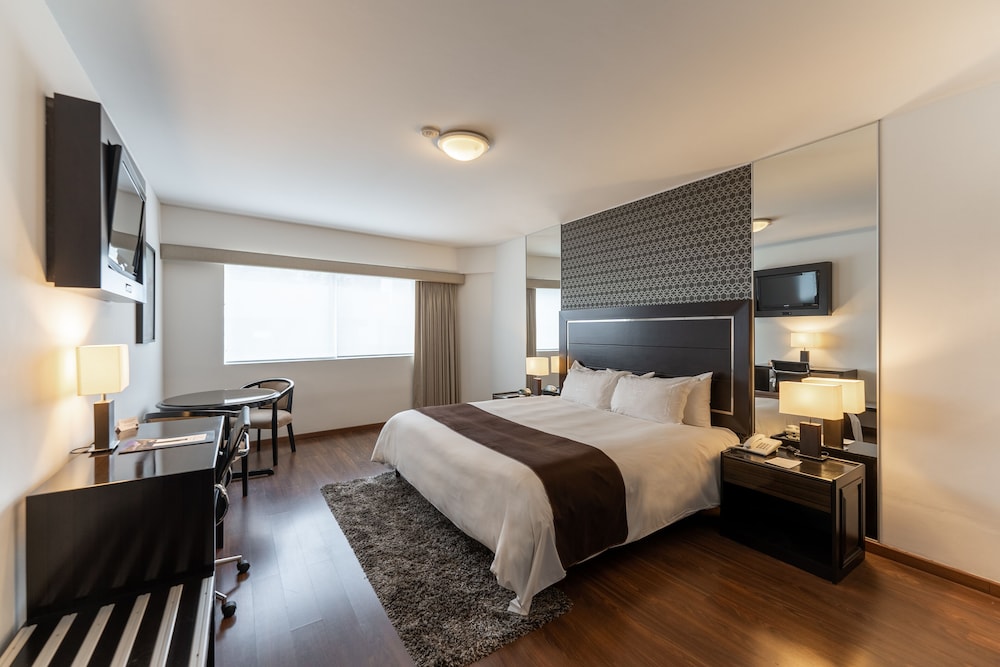 Double Room, 1 Queen Bed photo 3