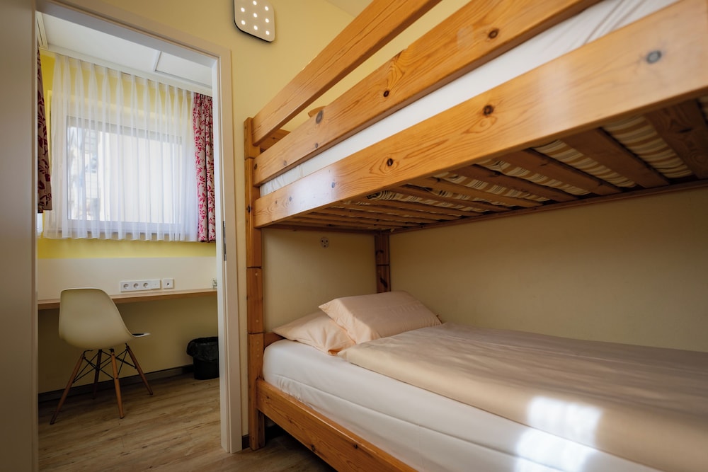 Standard Apartment, Multiple Beds (Cozy Sitting Corner) photo 3