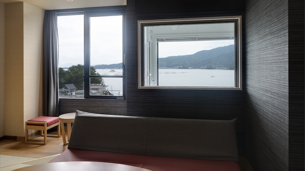 Executive Twin Room, Non Smoking, Sea View (Separated Bath and Toilet) - Photo 8