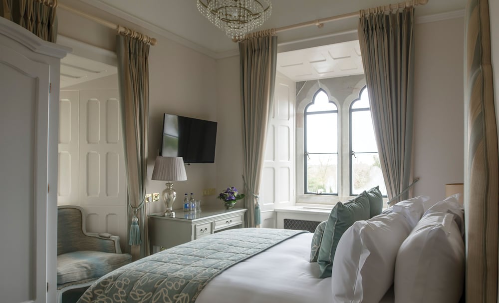 Deluxe Castle Bedroom photo 1