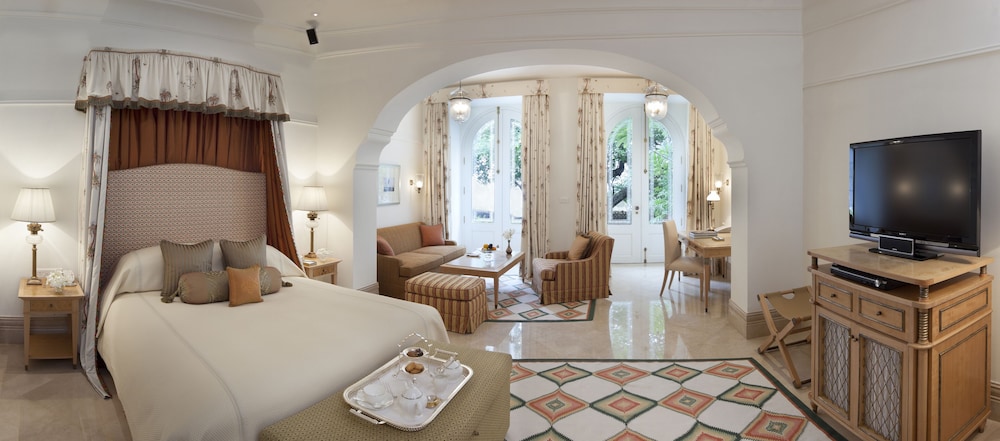 Palace Room, 1 Kind Bed, Garden View - Photo 3