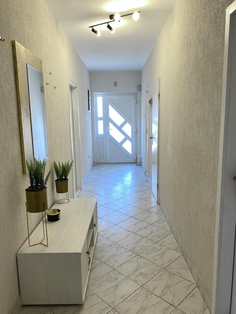 Apartment photo 3