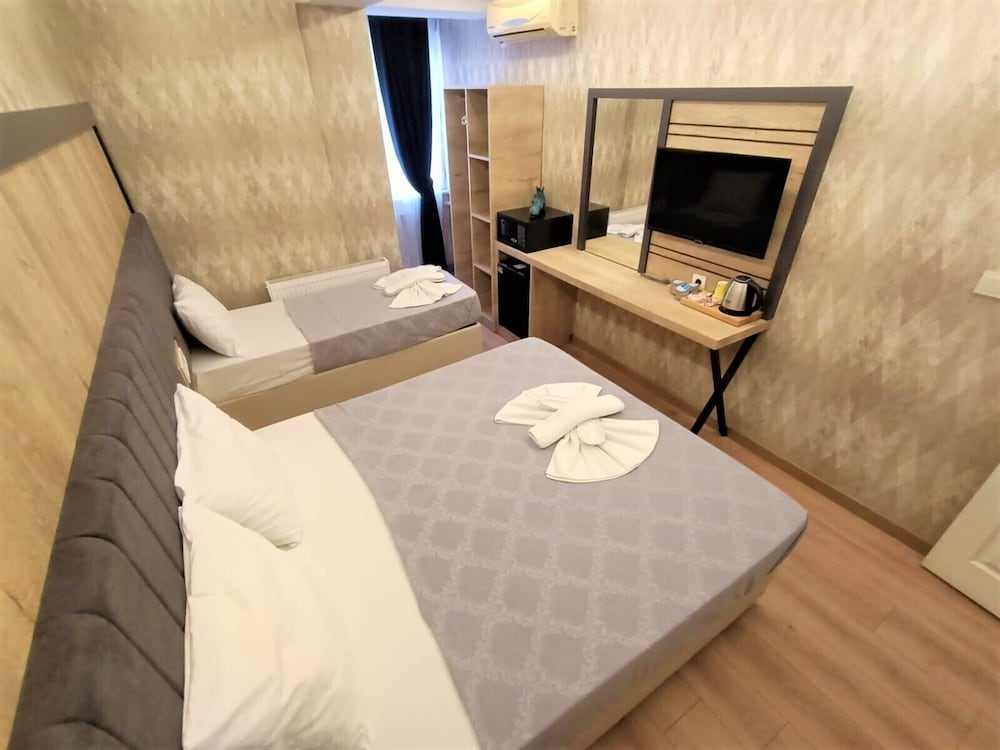 Deluxe Triple Room photo 1
