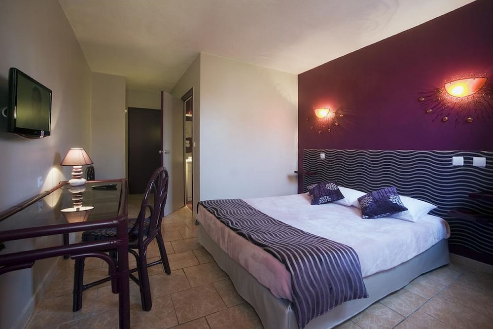 Superior Double Room, Pool View photo 2
