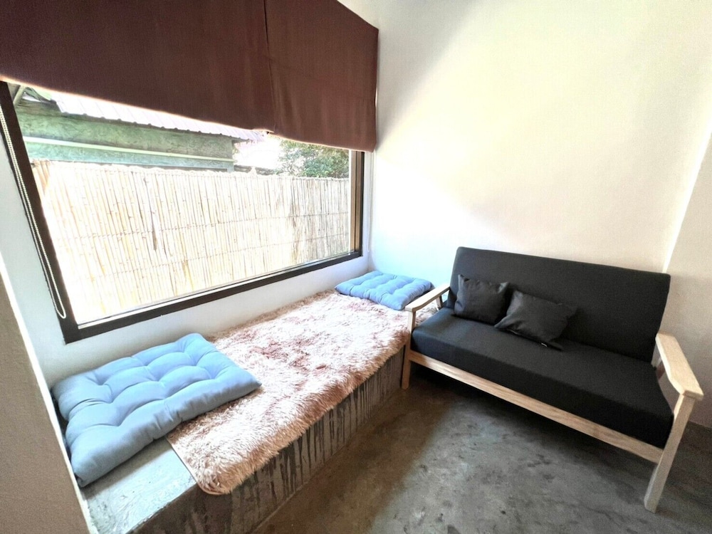 Standard Twin Room - Photo 7