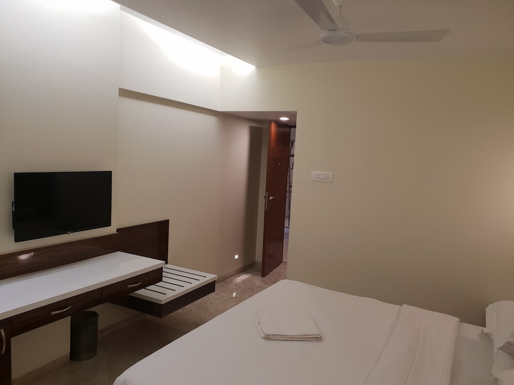 Premium Room - Photo 23