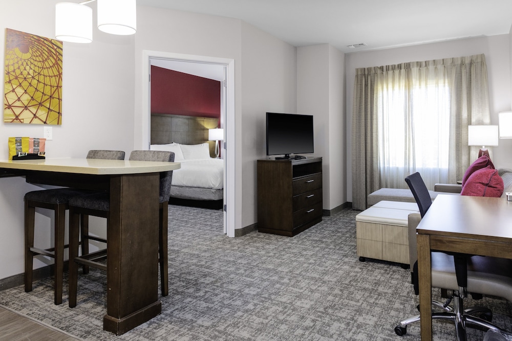 Suite, 2 Queen Beds, Accessible Bathtub (Communications) - Photo 4