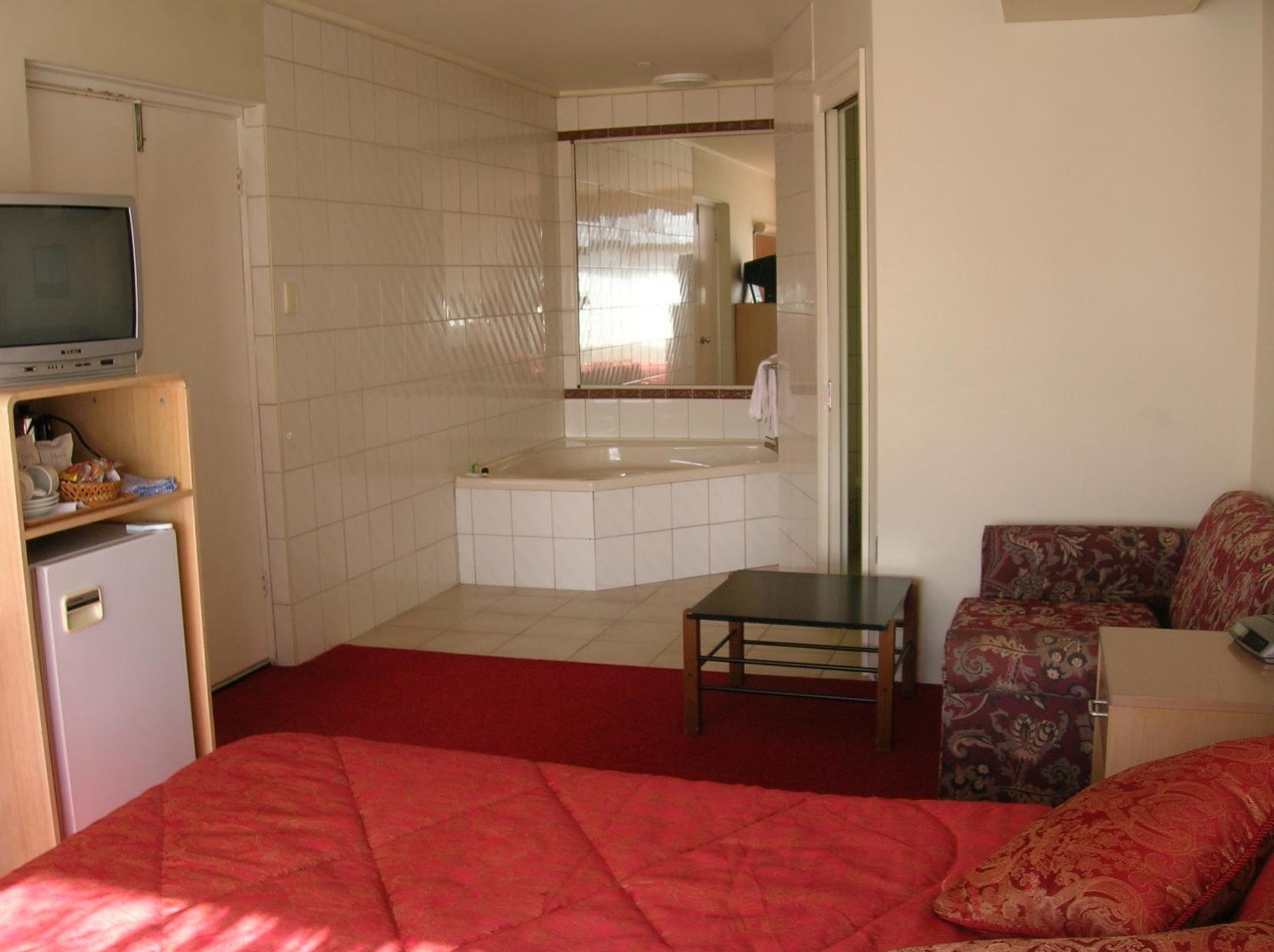 Suite with Spa Bath photo 1