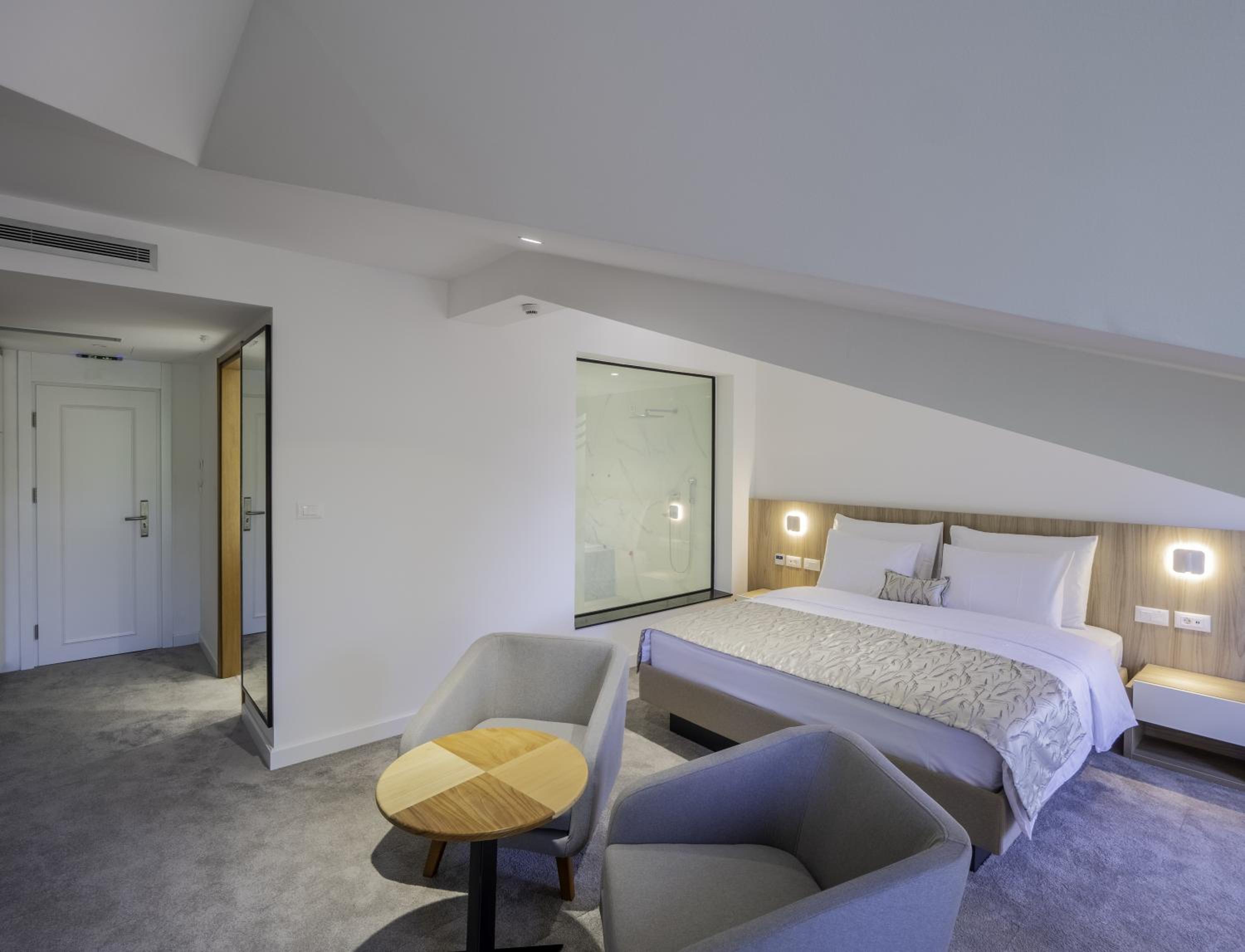 Deluxe Double Room photo 2