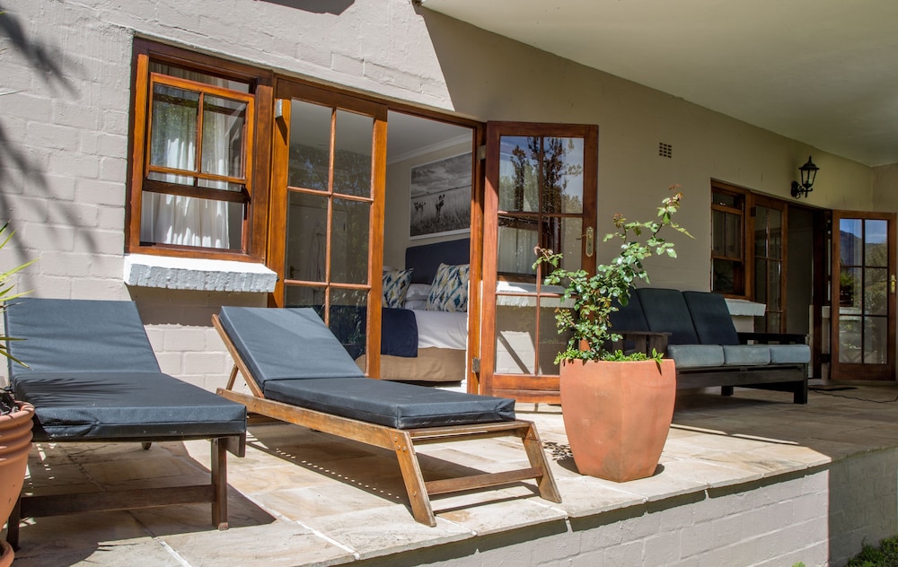 Cottage, Garden Area - Photo 3